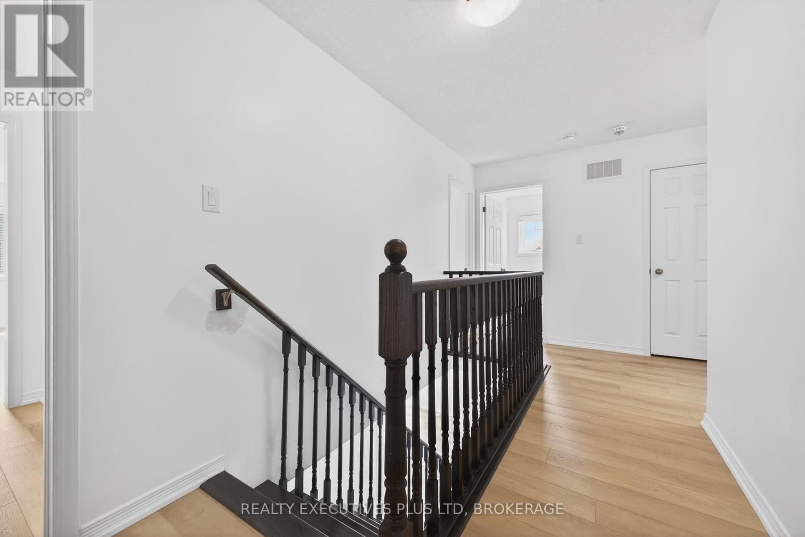 7829 BUCKEYE CRESCENT Image 20