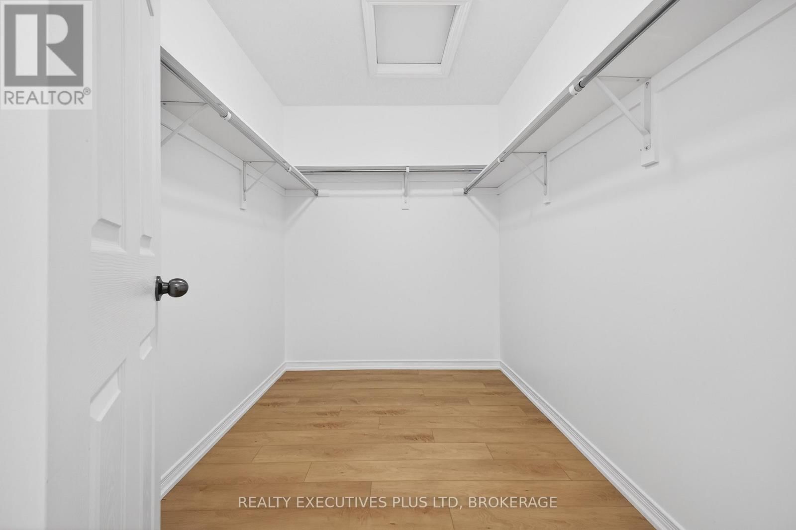 7829 BUCKEYE CRESCENT Image 21