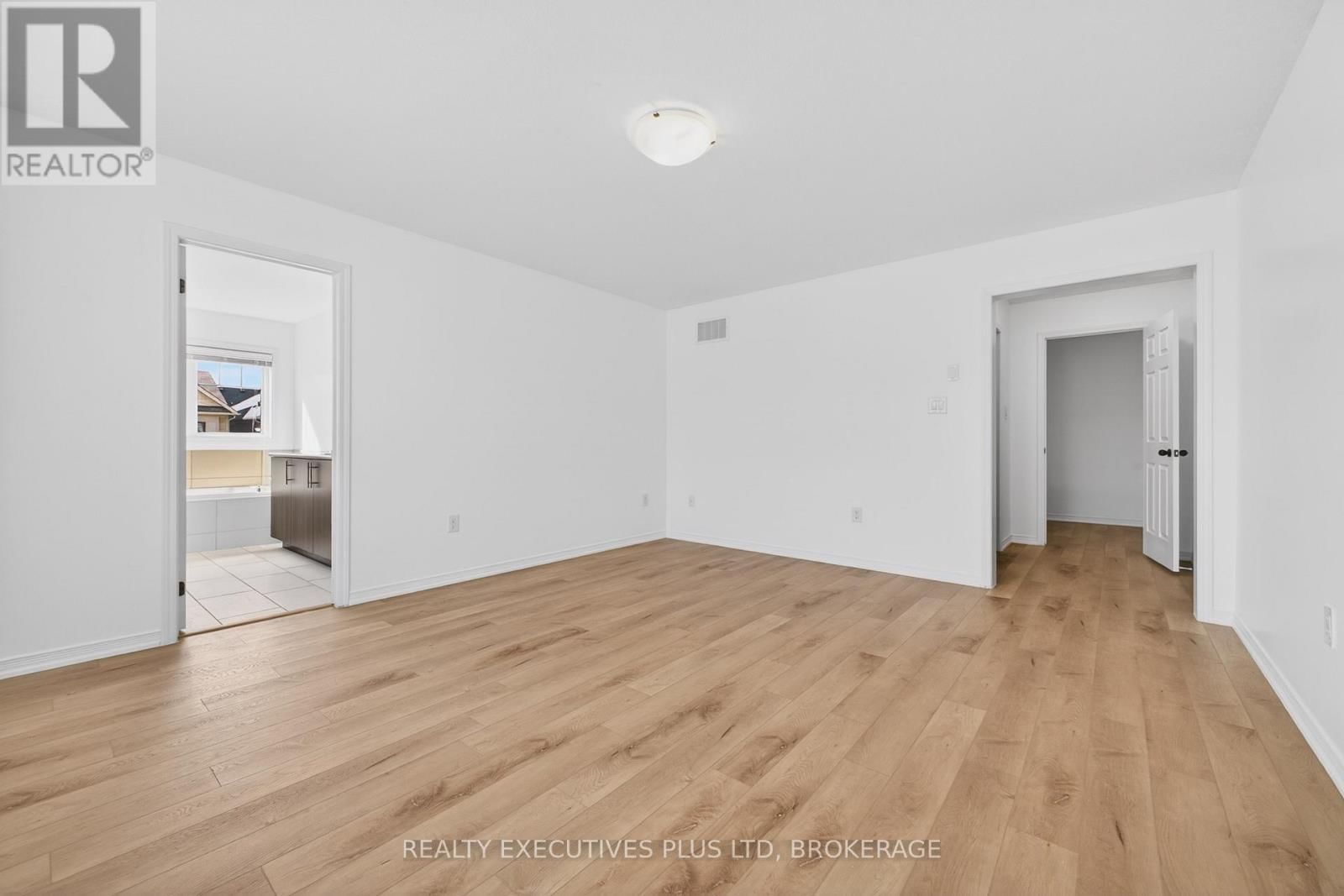 7829 BUCKEYE CRESCENT Image 24