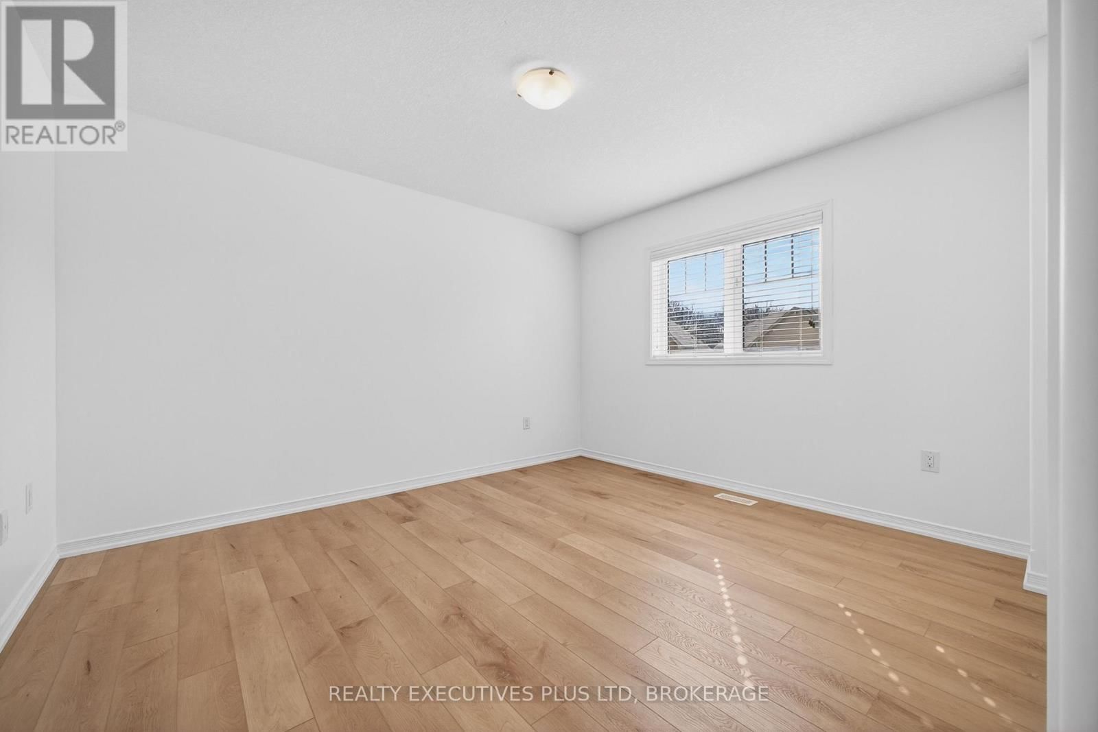 7829 BUCKEYE CRESCENT Image 29