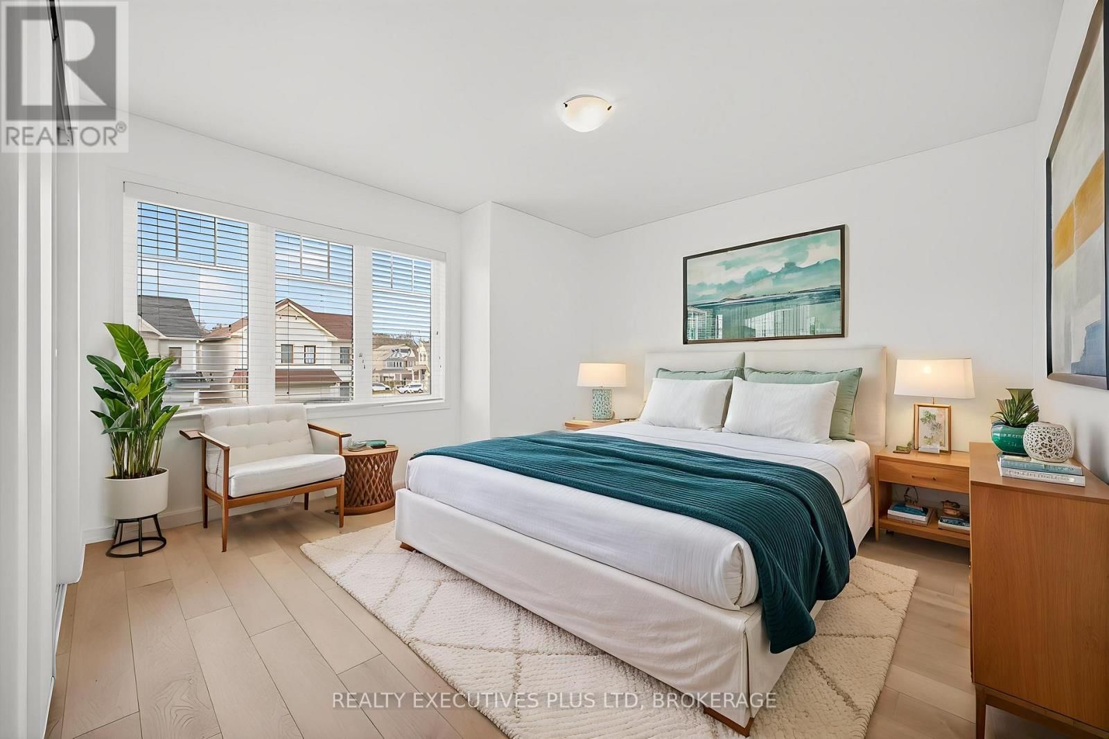 7829 BUCKEYE CRESCENT Image 34