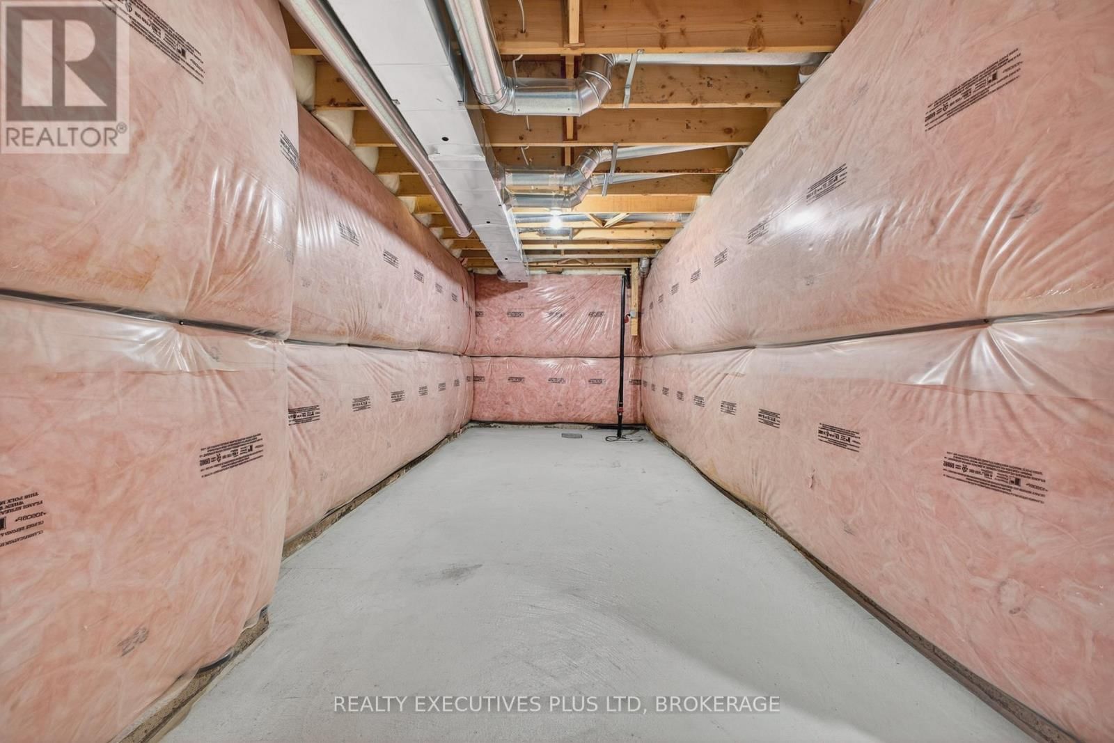 7829 BUCKEYE CRESCENT Image 42