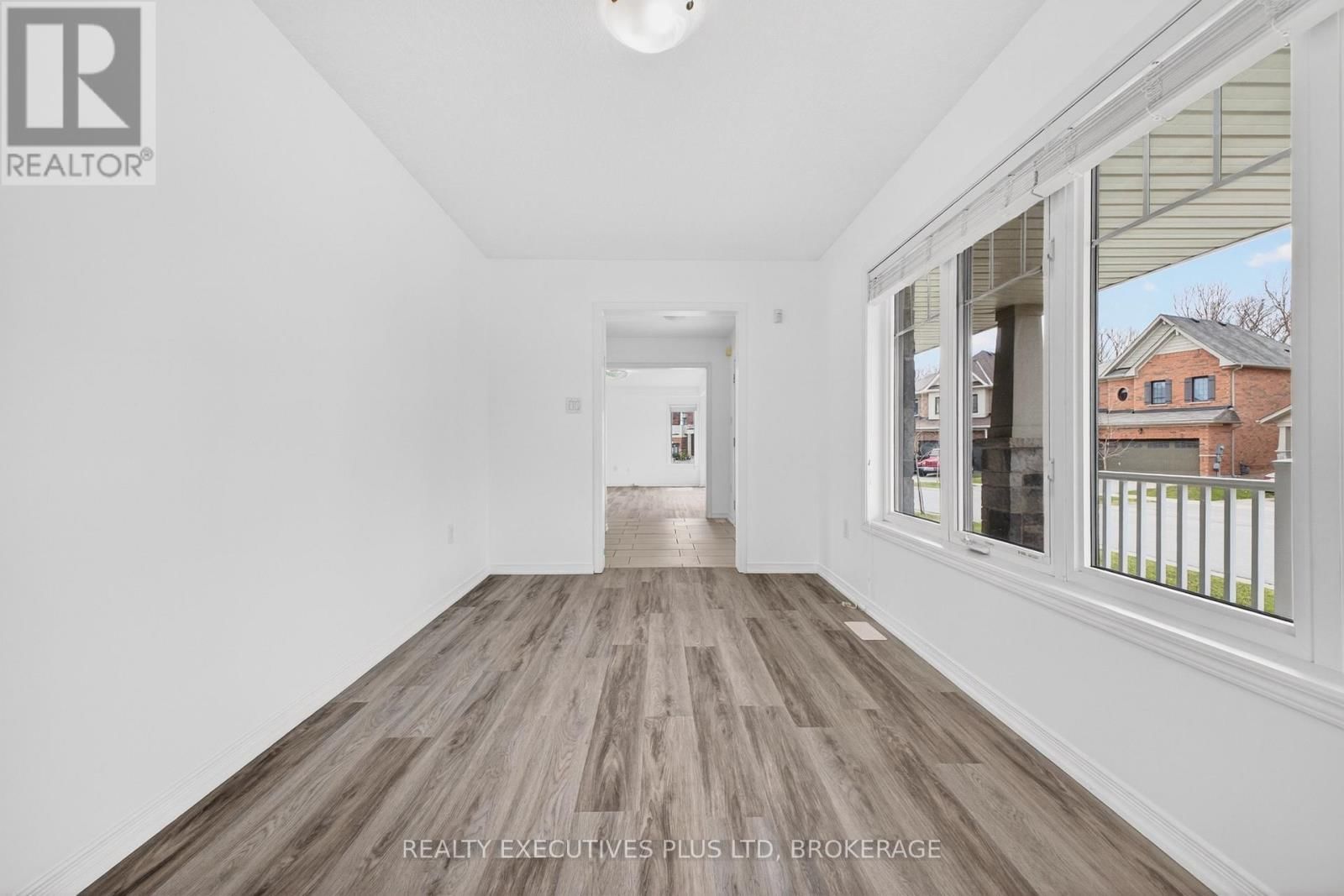 7829 BUCKEYE CRESCENT Image 8