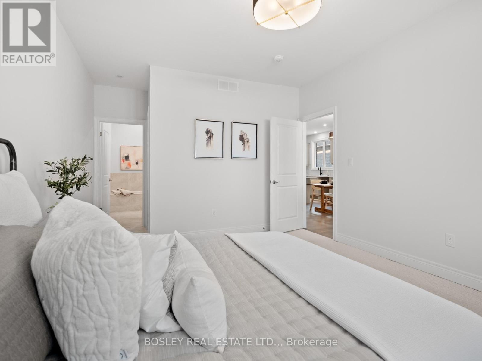 512 ROYAL RIDGE DRIVE Image 10