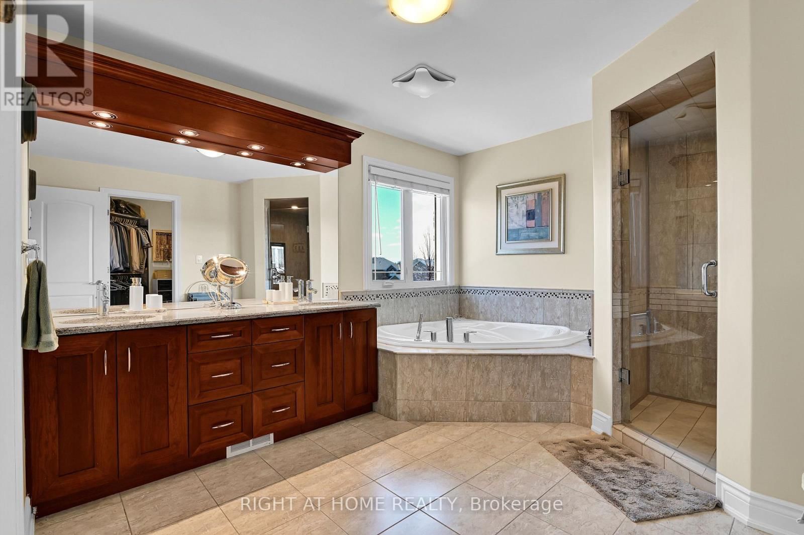 131 ISSAM PRIVATE Image 23