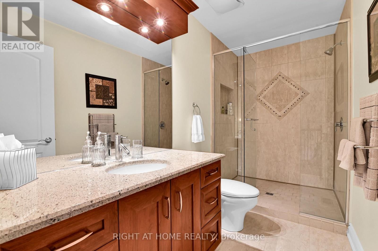 131 ISSAM PRIVATE Image 25