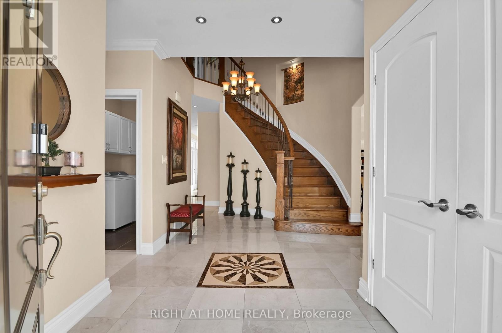 131 ISSAM PRIVATE Image 5