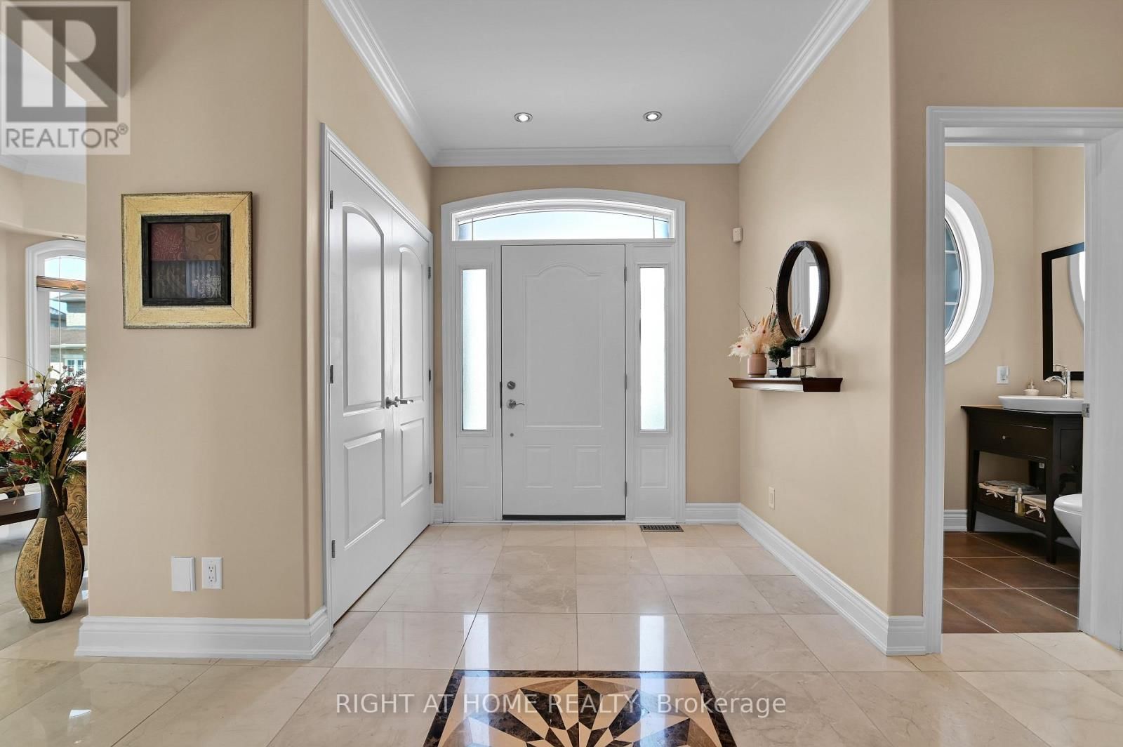 131 ISSAM PRIVATE Image 6