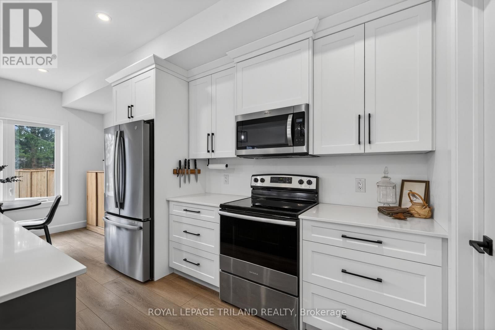 51253 ASHTON STREET Image 12