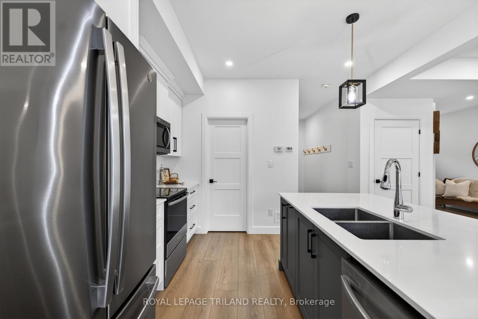 51253 ASHTON STREET Image 14