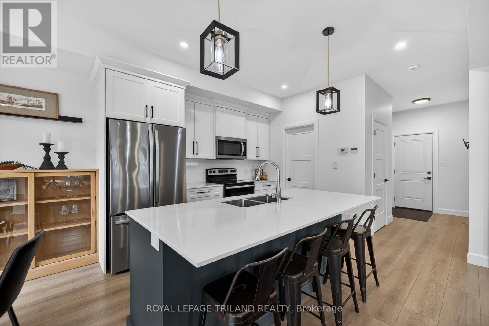 51253 ASHTON STREET Image 15