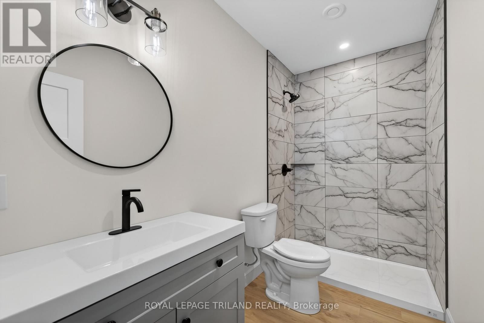 51253 ASHTON STREET Image 34