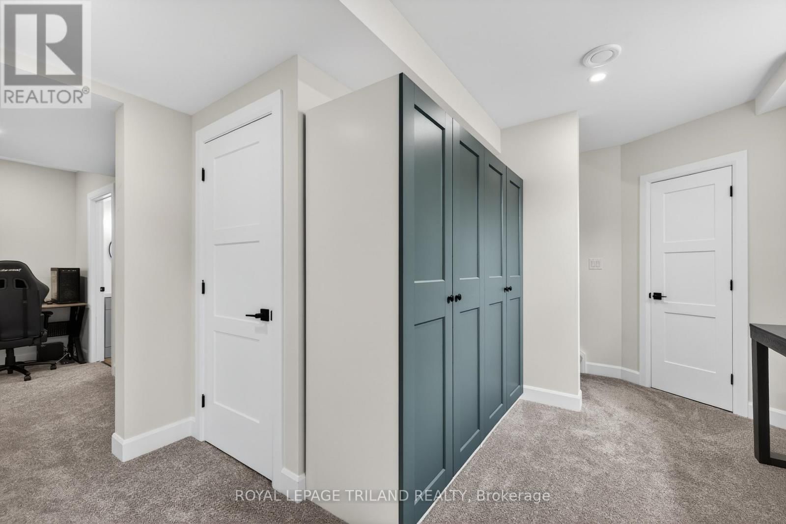 51253 ASHTON STREET Image 35