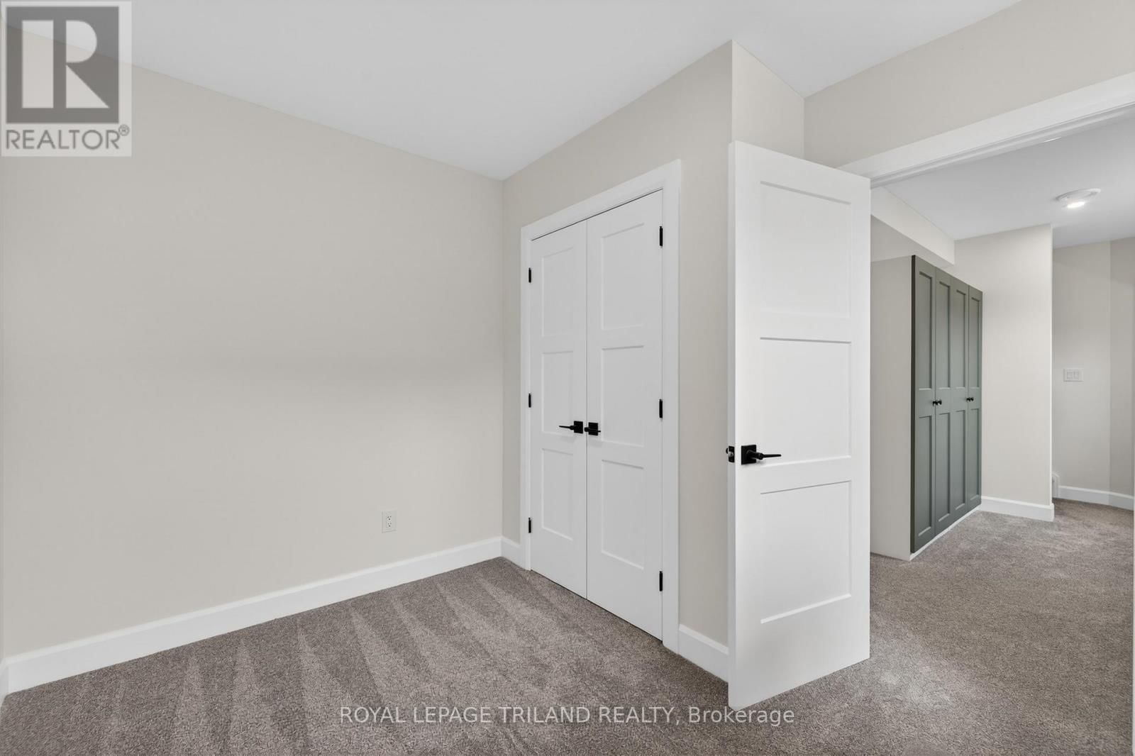 51253 ASHTON STREET Image 37