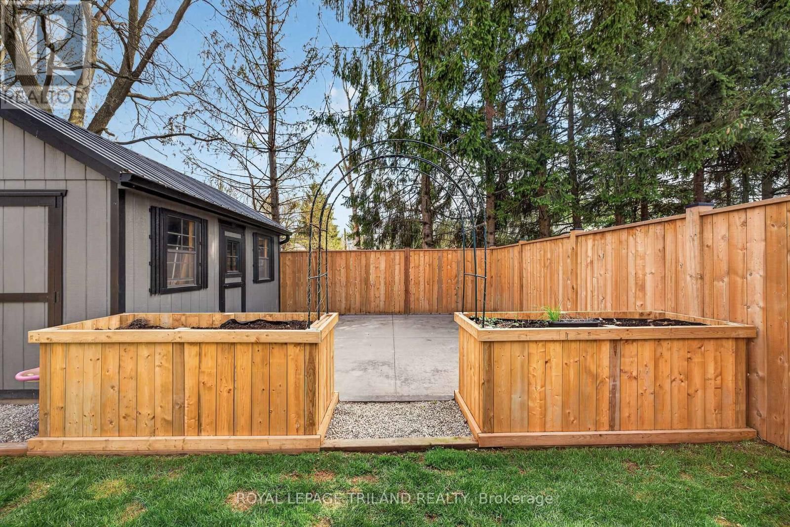 51253 ASHTON STREET Image 42