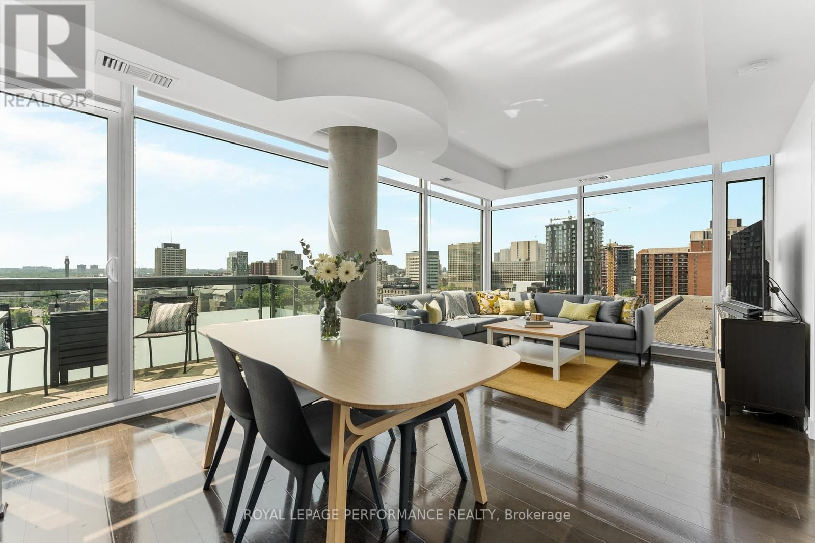 1504 - 238 BESSERER STREET Image 16