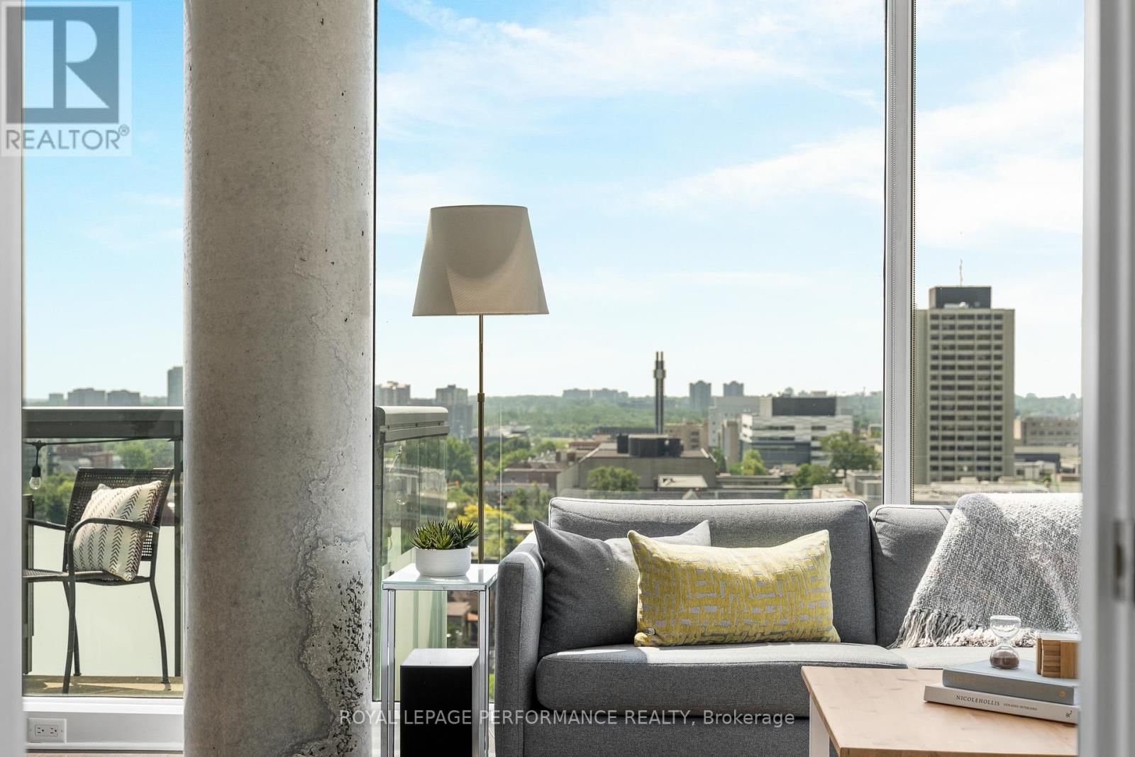 1504 - 238 BESSERER STREET Image 18