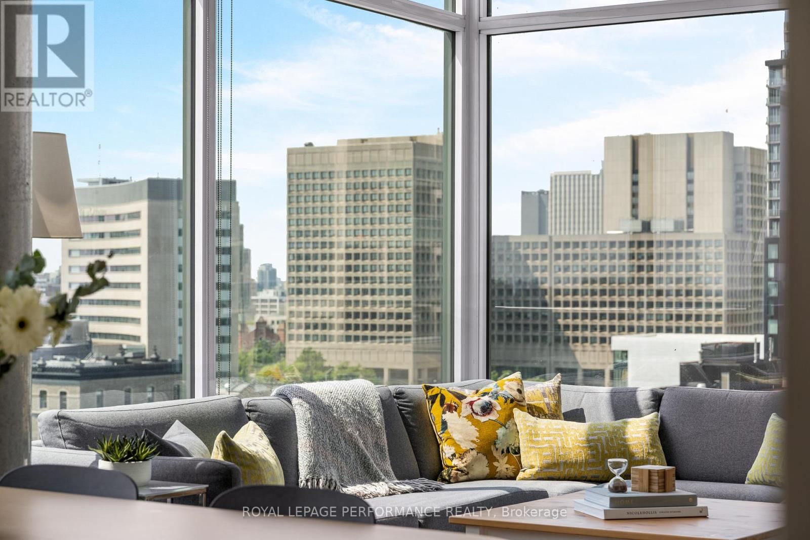 1504 - 238 BESSERER STREET Image 20