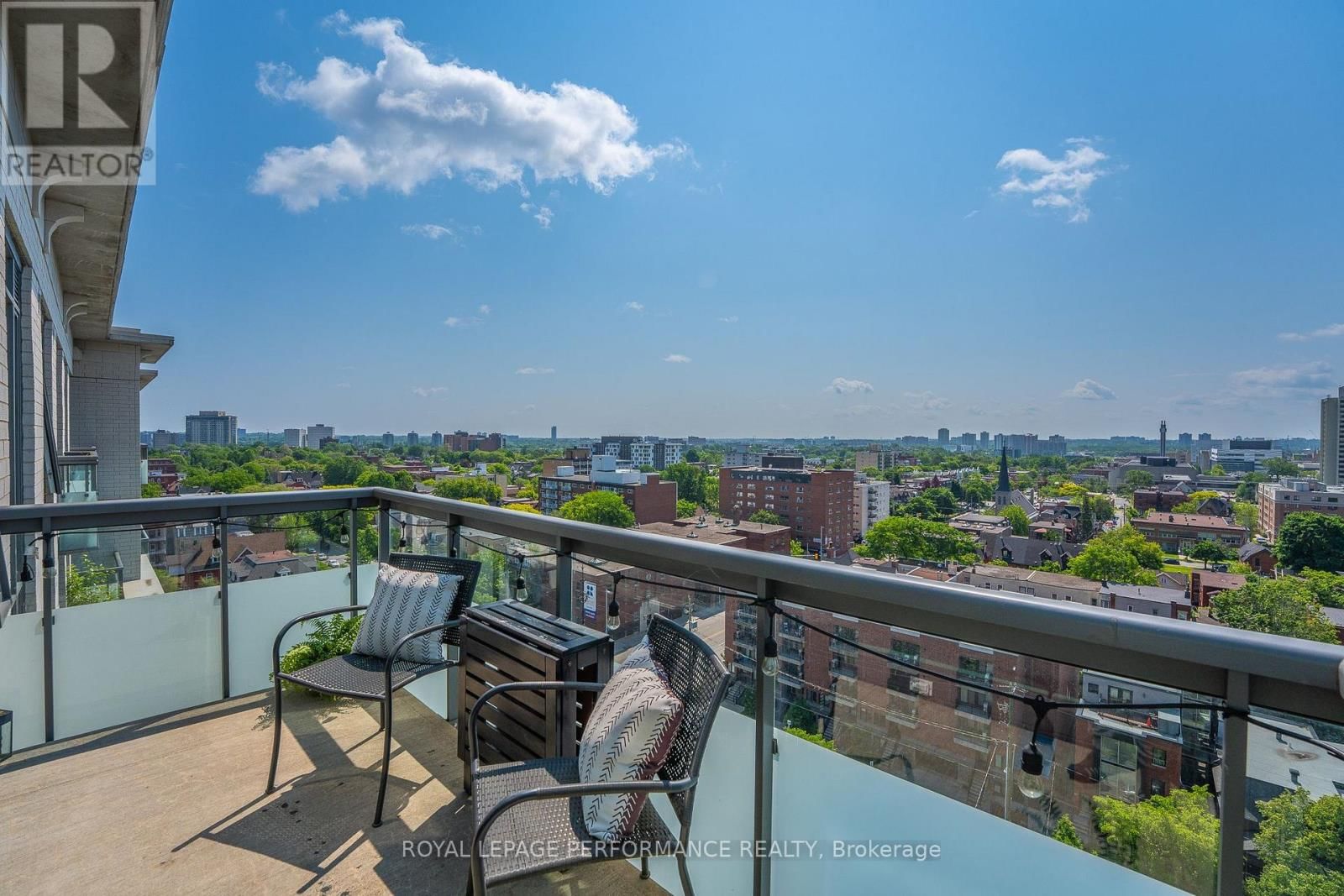 1504 - 238 BESSERER STREET Image 35