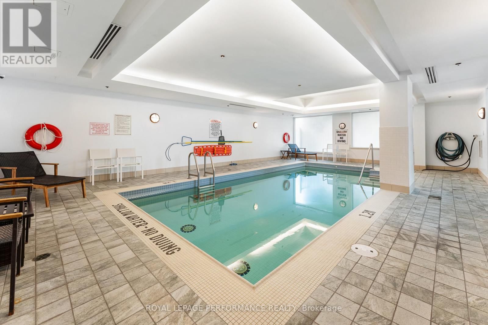 1504 - 238 BESSERER STREET Image 43