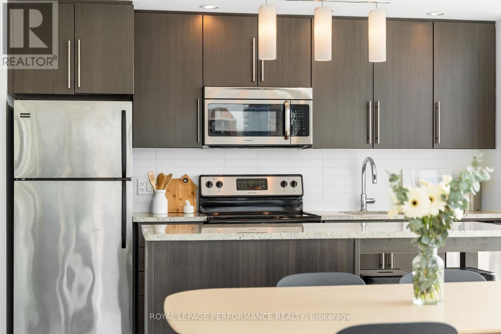 1504 - 238 BESSERER STREET Image 9