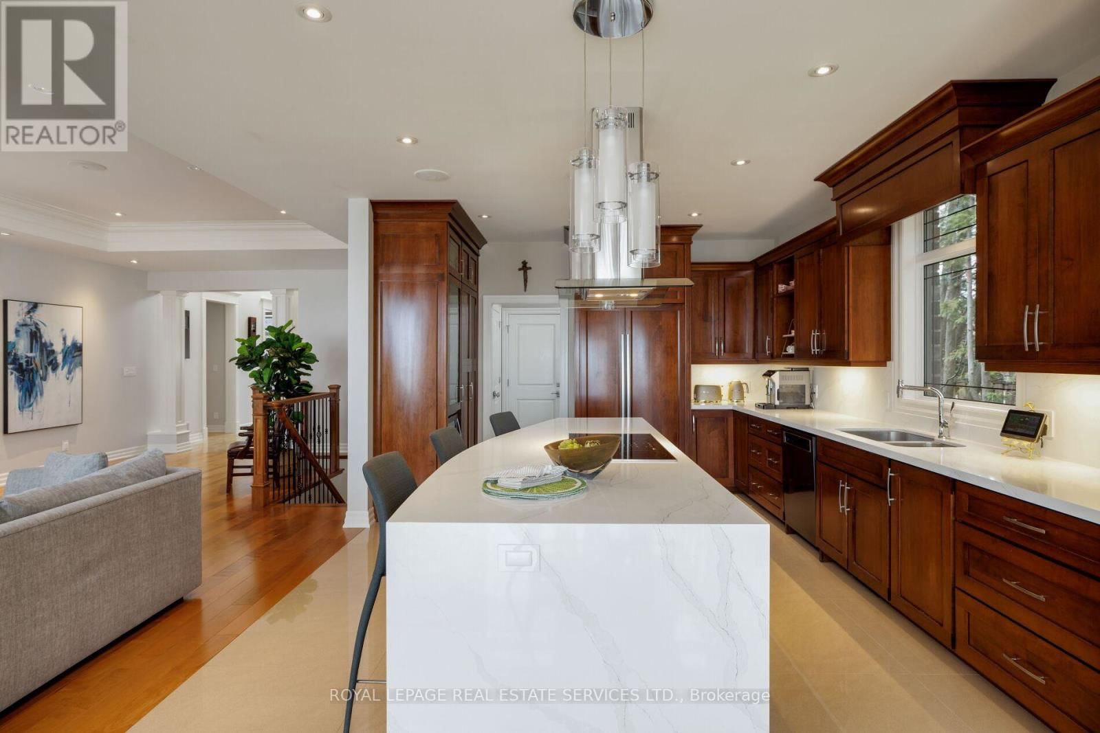 3 - 61 LAKE STREET Image 10