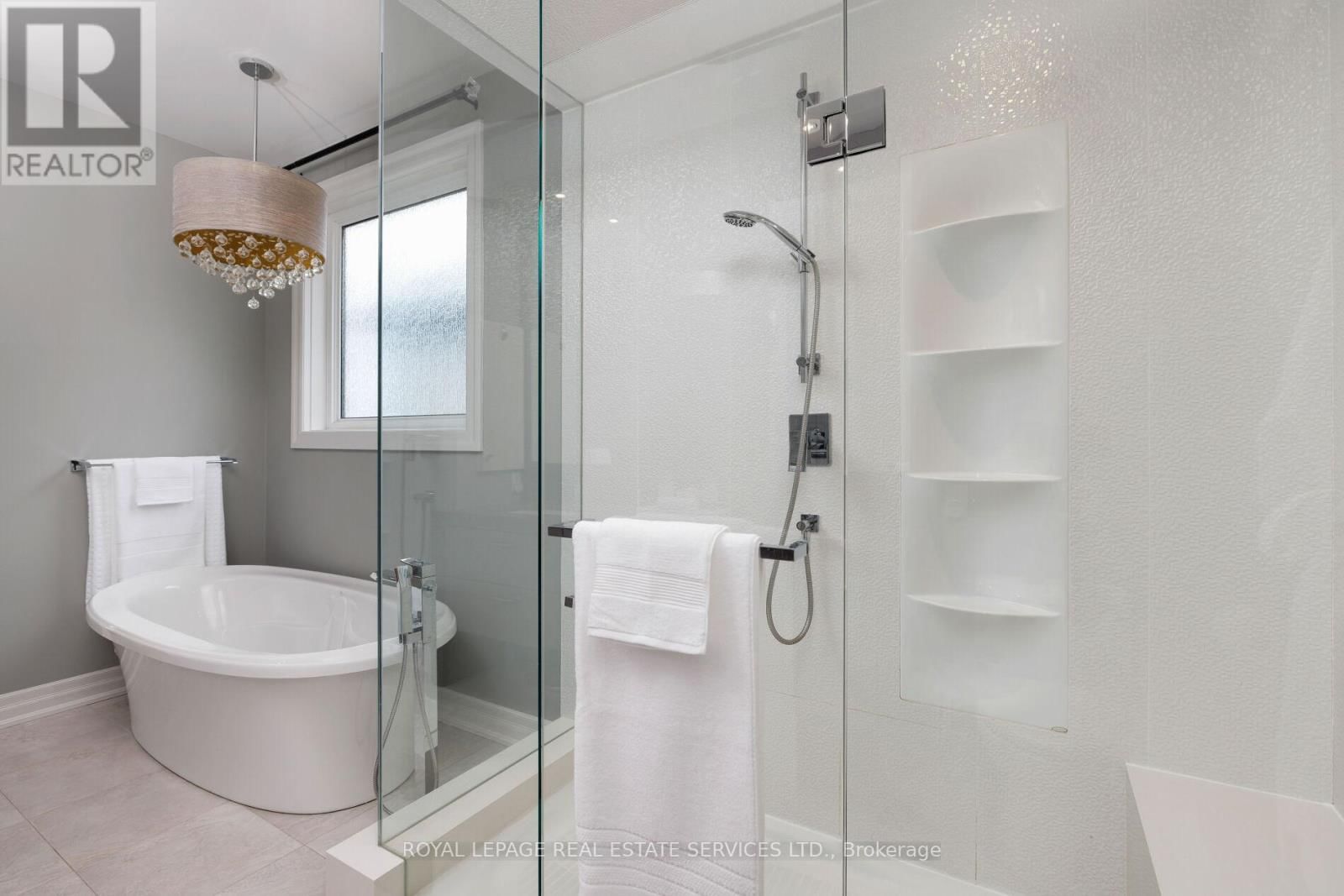 3 - 61 LAKE STREET Image 21