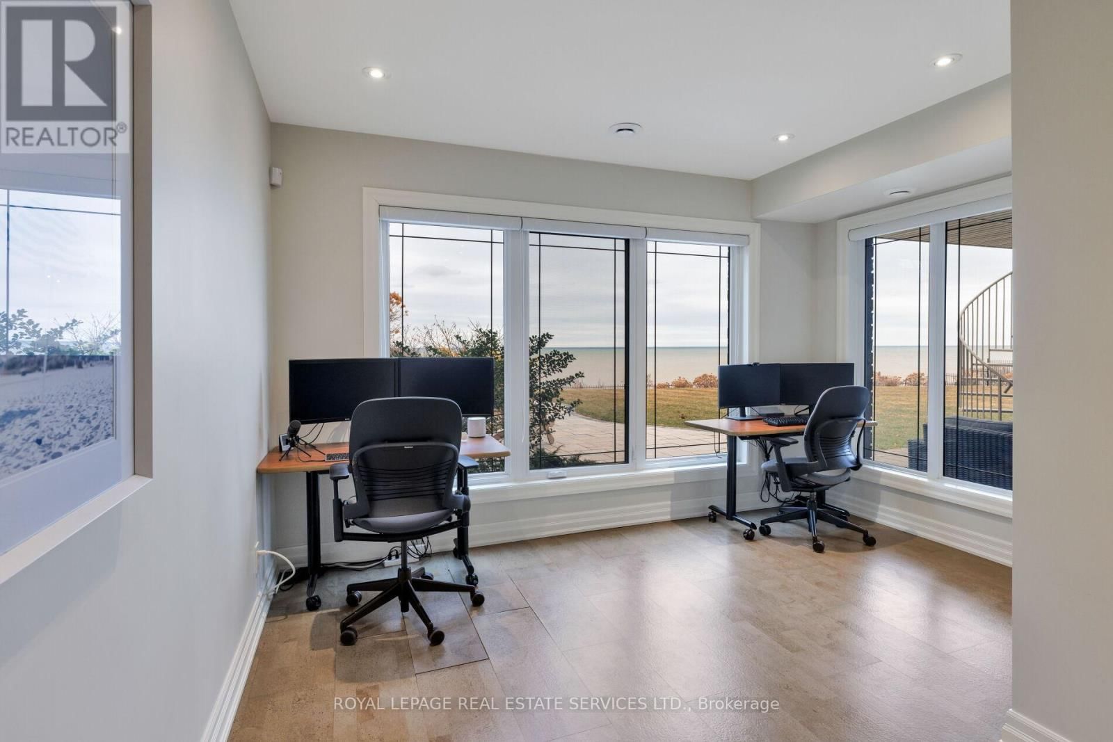 3 - 61 LAKE STREET Image 36