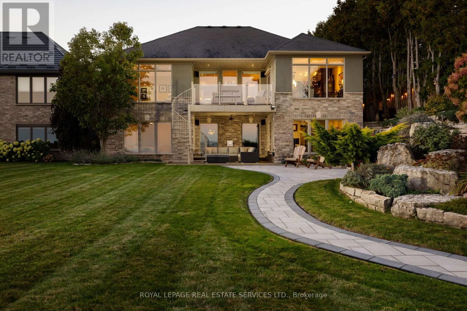 3 - 61 LAKE STREET Image 40