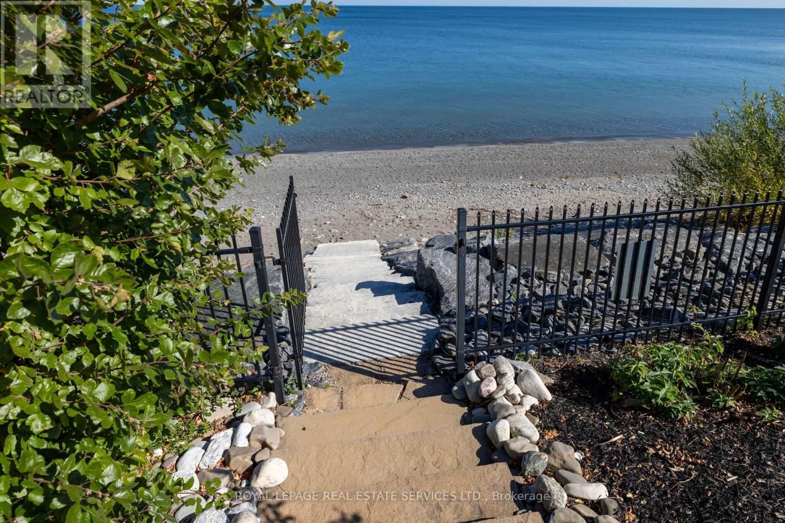 3 - 61 LAKE STREET Image 44