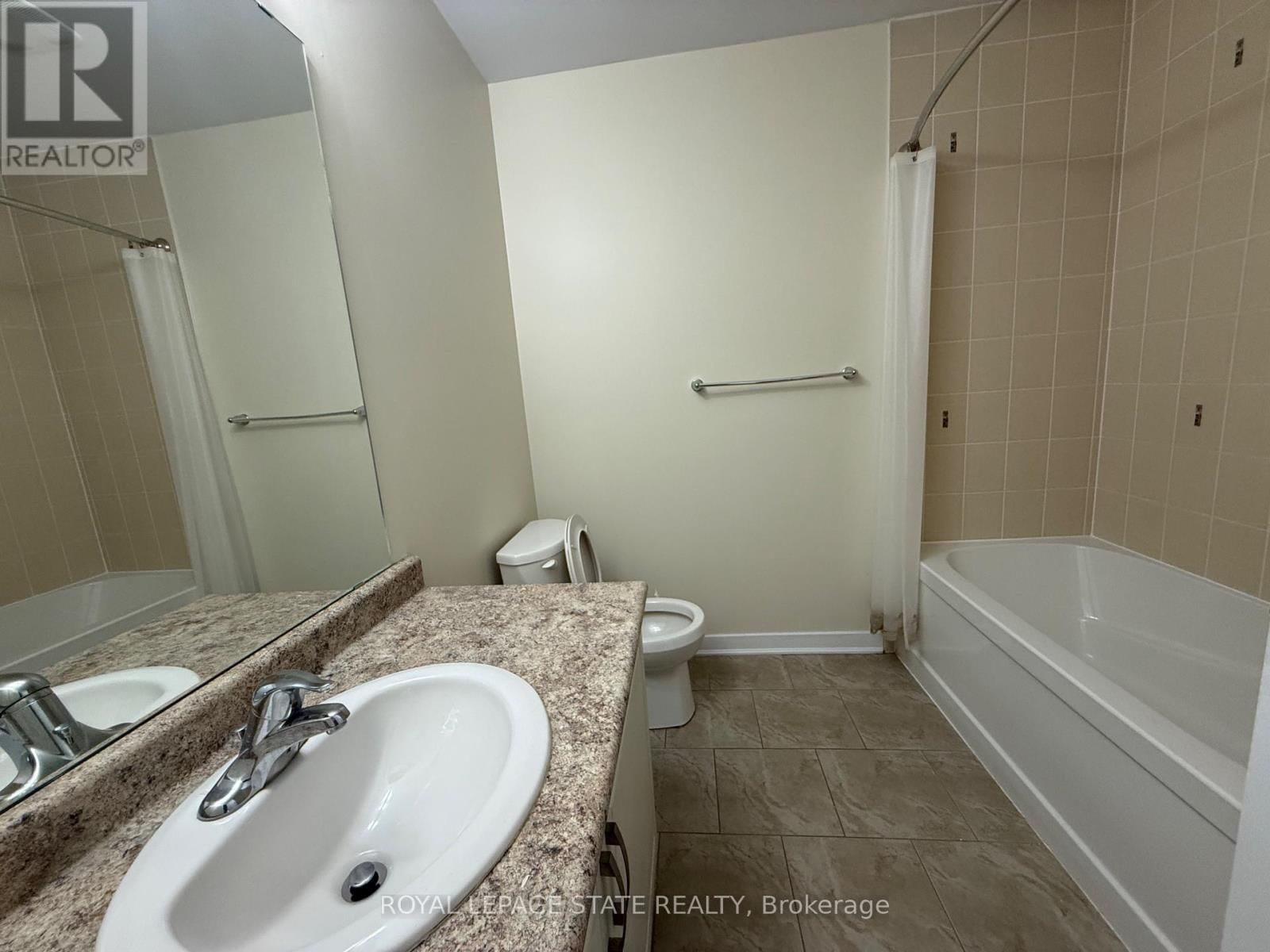 UPPER - 148 CRAFTER CRESCENT Image 15