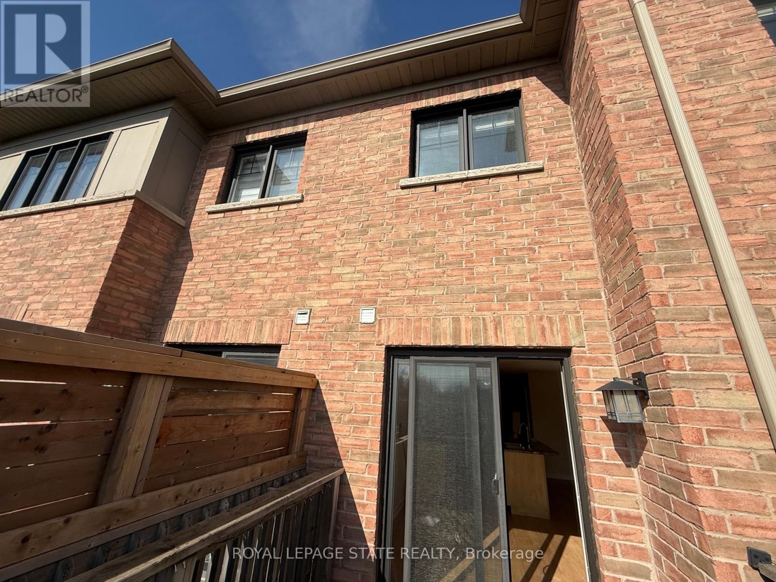 UPPER - 148 CRAFTER CRESCENT Image 20