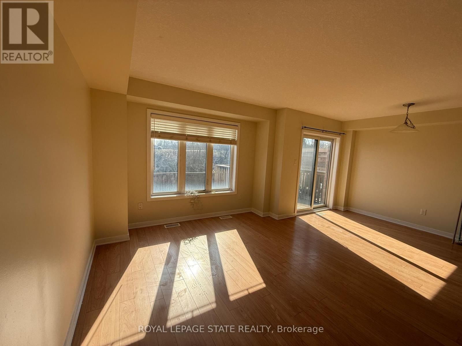 UPPER - 148 CRAFTER CRESCENT Image 3