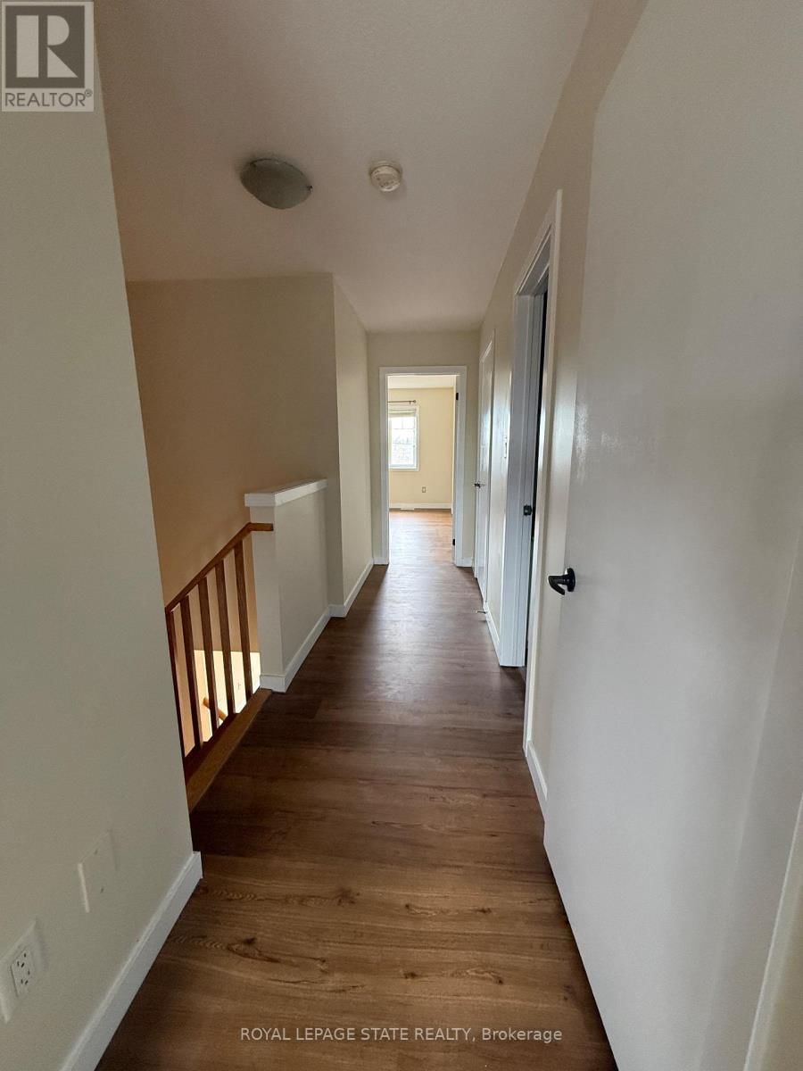 UPPER - 148 CRAFTER CRESCENT Image 8