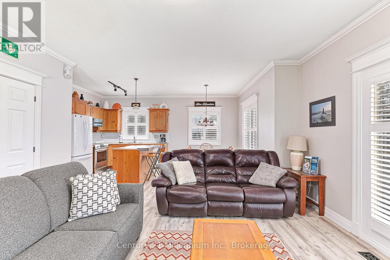 120 - 184 SNOWBRIDGE WAY Image 9