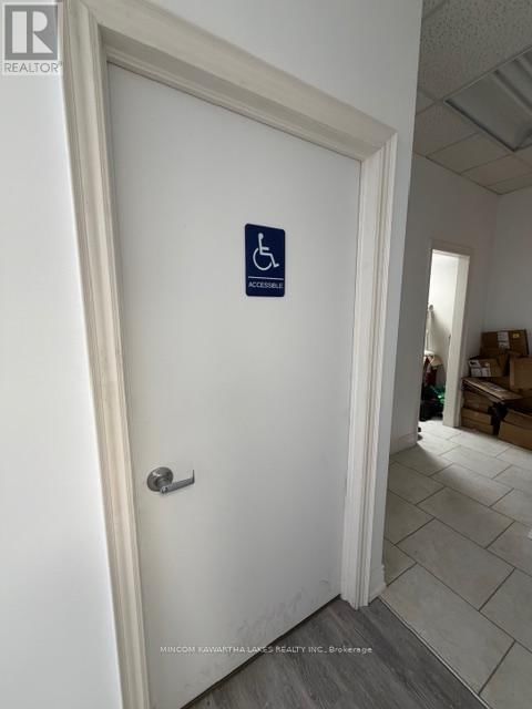 20 - 550 LANSDOWNE STREET WEST Image 12