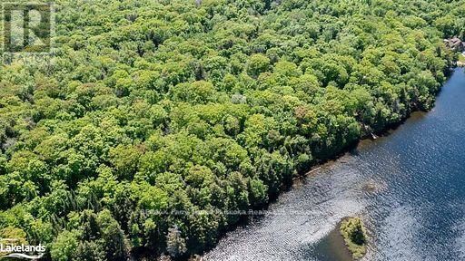 60 HAWKSVIEW LANE Image 22