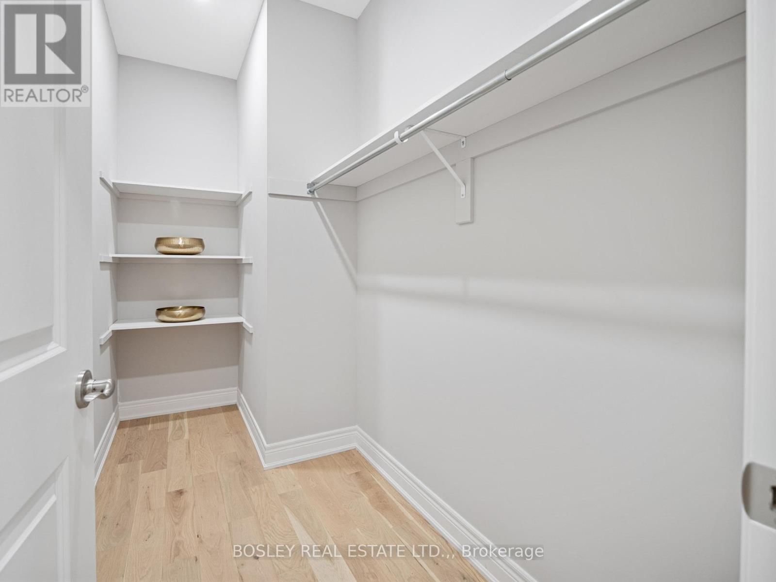 503 ROYAL RIDGE DRIVE Image 9