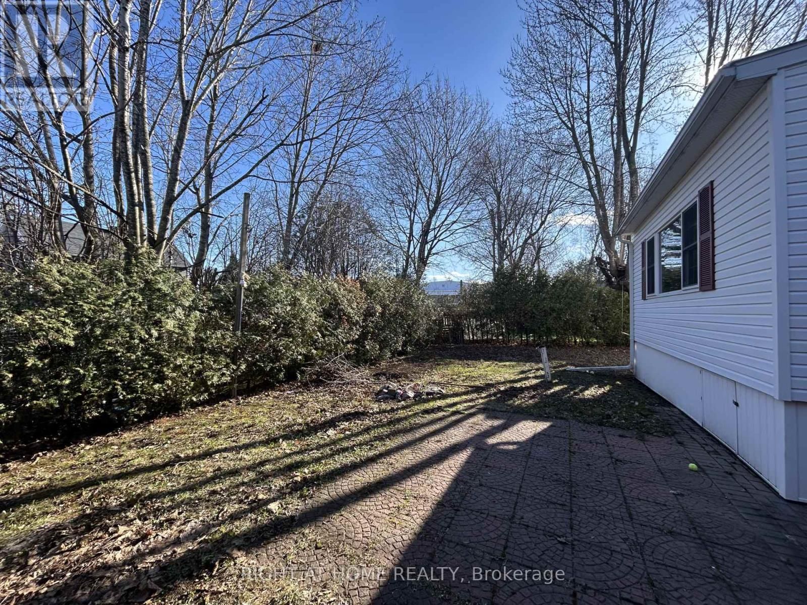 9 MAUD STREET Image 15