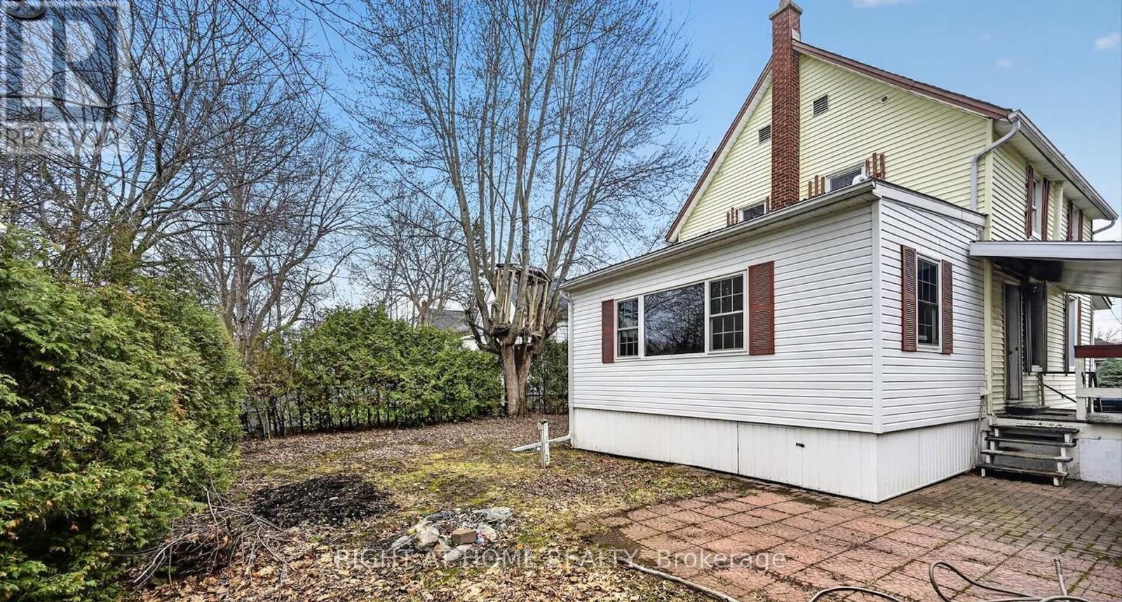 9 MAUD STREET Image 17