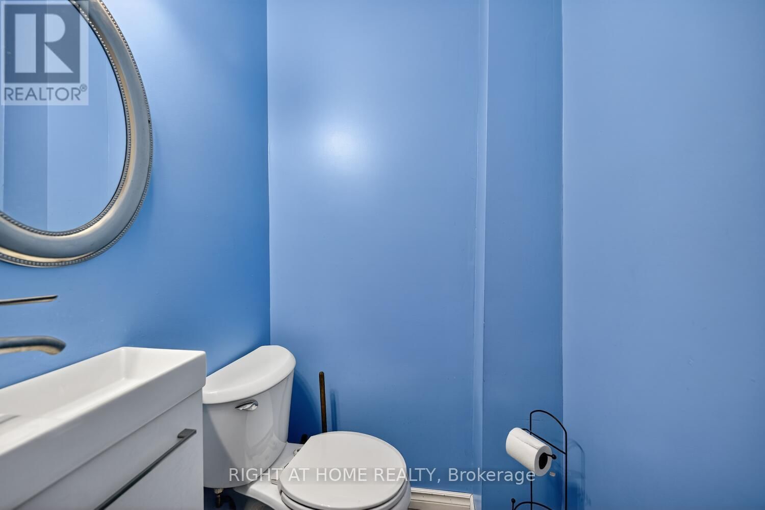 9 MAUD STREET Image 8