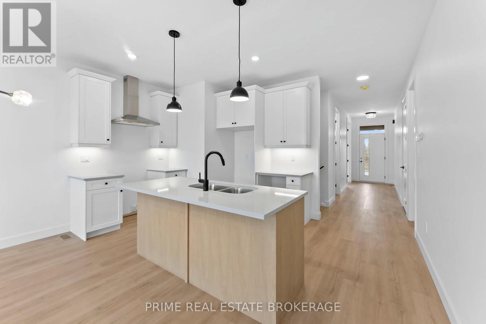 9 - 94 COASTAL CRESCENT Image 11