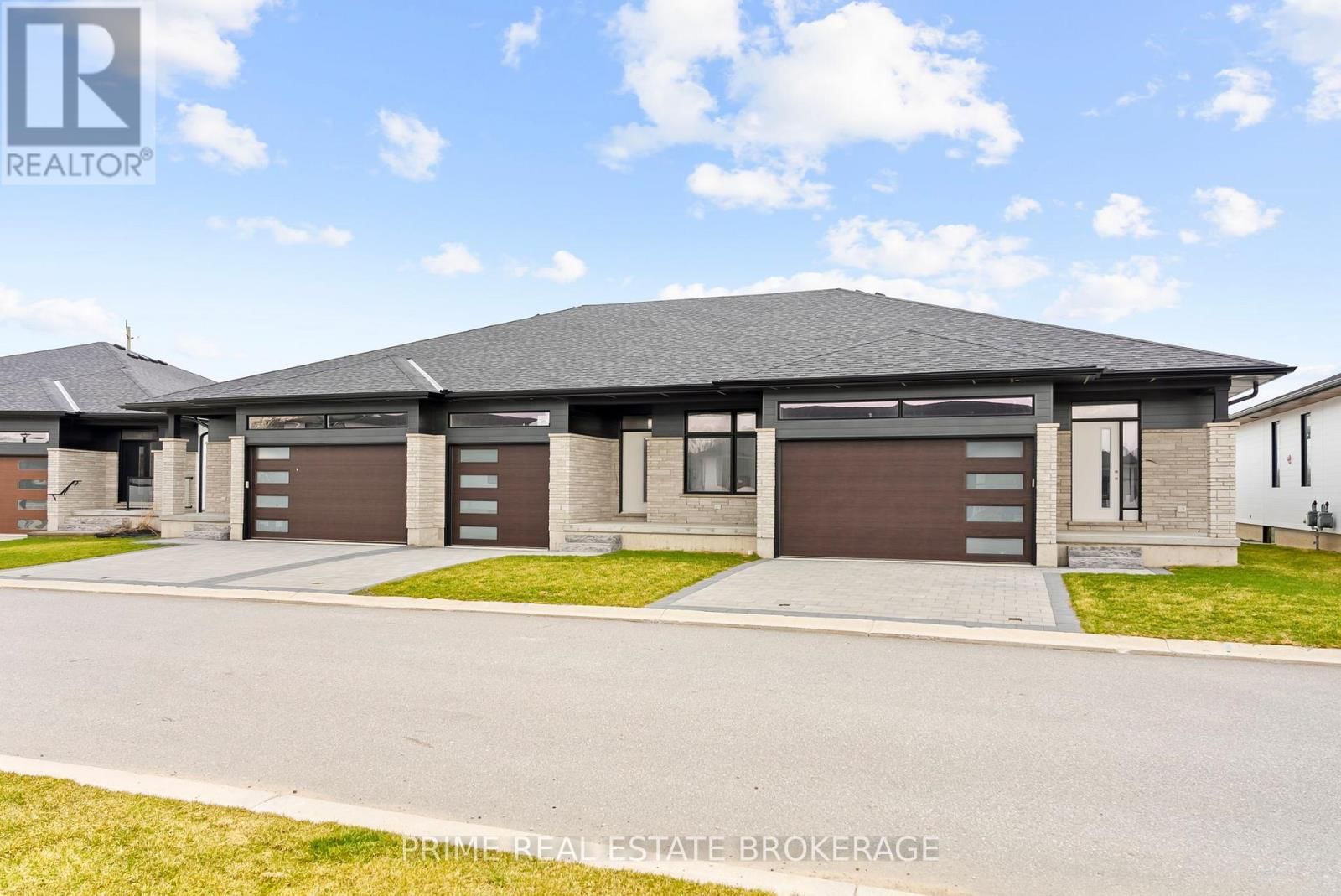 9 - 94 COASTAL CRESCENT Image 2