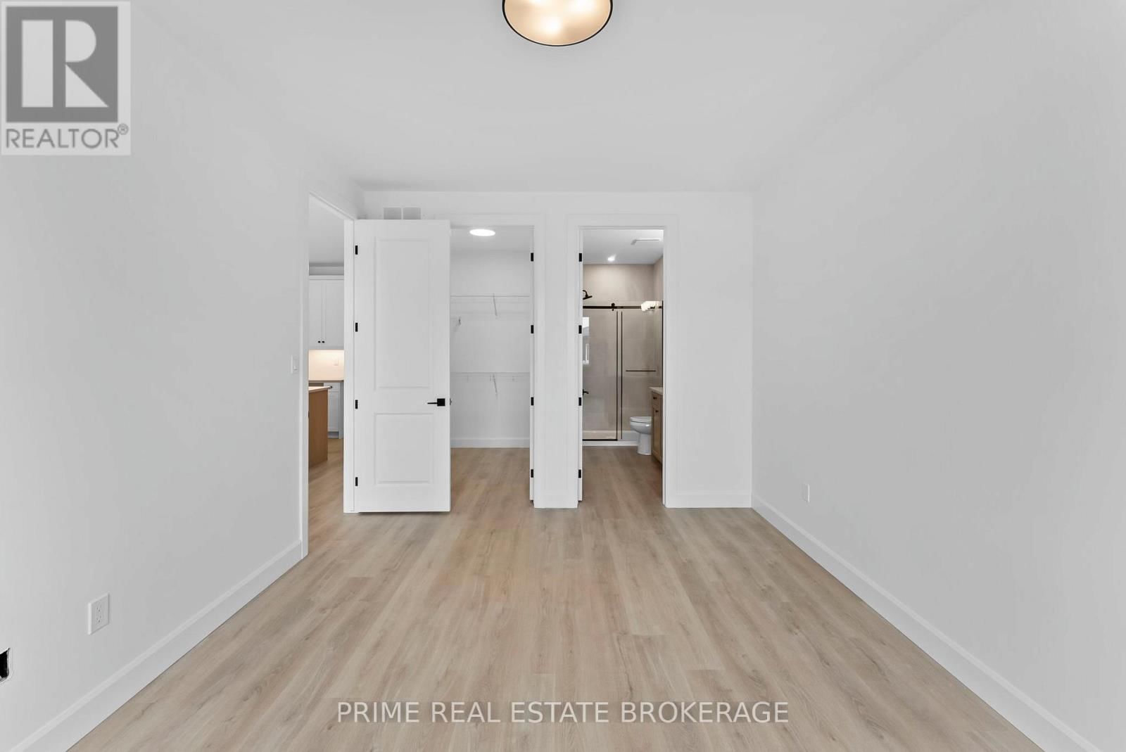 9 - 94 COASTAL CRESCENT Image 20