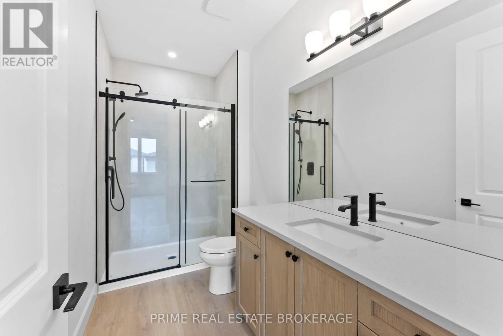 9 - 94 COASTAL CRESCENT Image 21