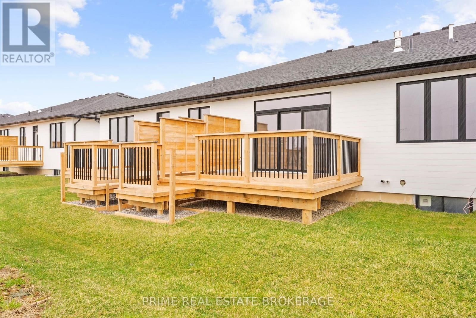 9 - 94 COASTAL CRESCENT Image 24