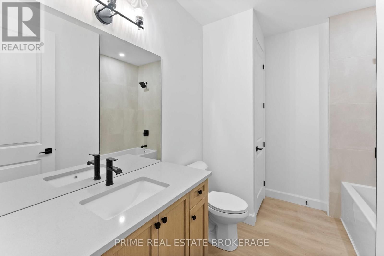 9 - 94 COASTAL CRESCENT Image 5