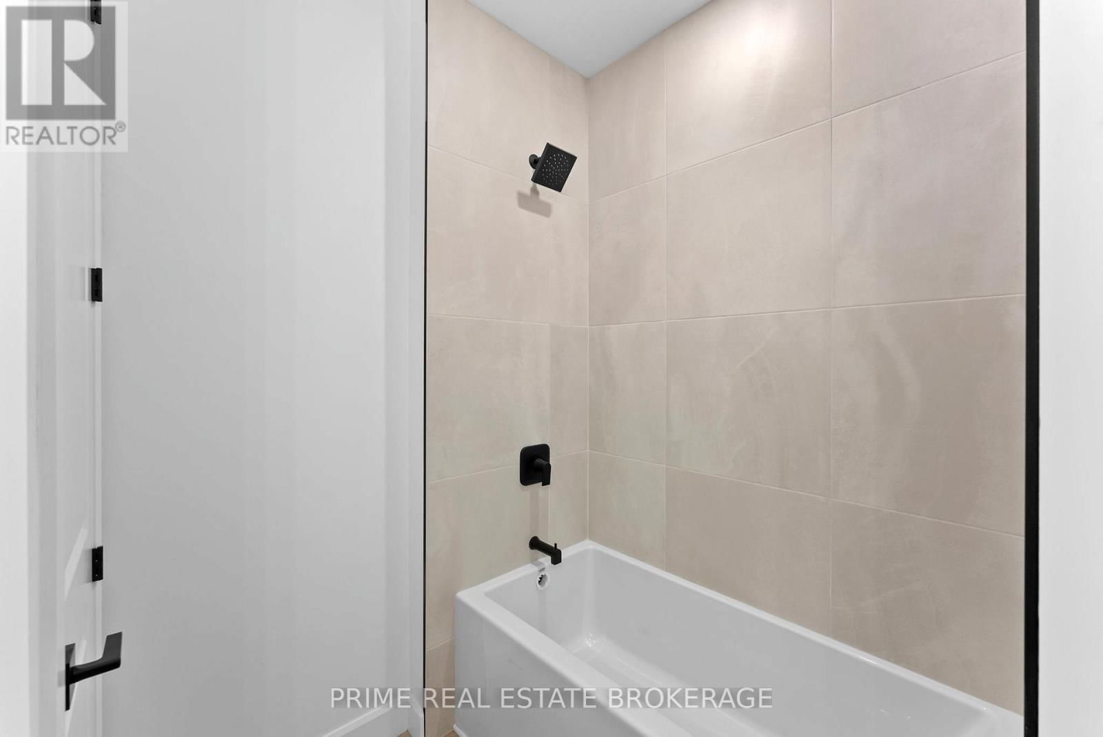 9 - 94 COASTAL CRESCENT Image 7