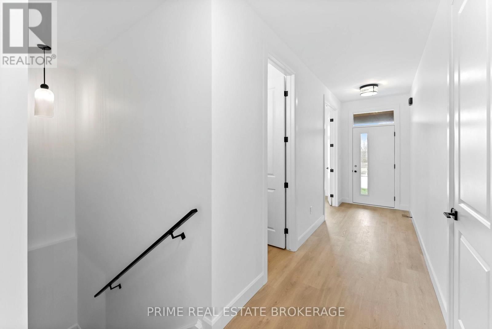 9 - 94 COASTAL CRESCENT Image 8