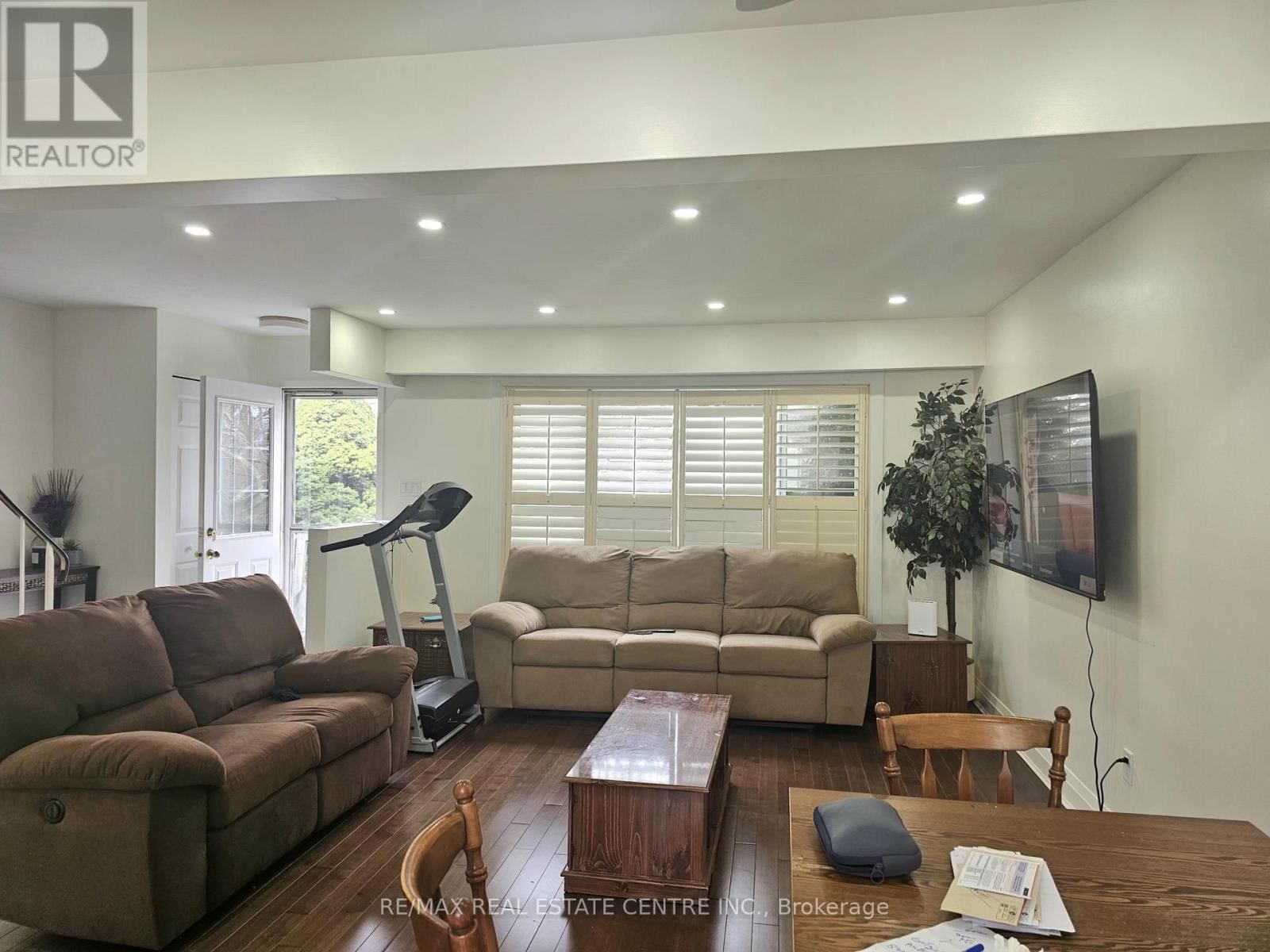 6 - 161 BERKINDALE DRIVE Image 20